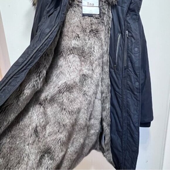 Aritzia TNA Blackcomb Black Parka Hooded Jacket Size Small Winter Coat Faux Fur - Picture 9 of 16